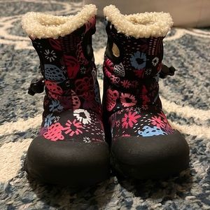 Bogs flower snow boots
